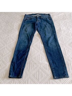LUCKY Brand Medium Wash Charlie Skinny Jeans Size 2